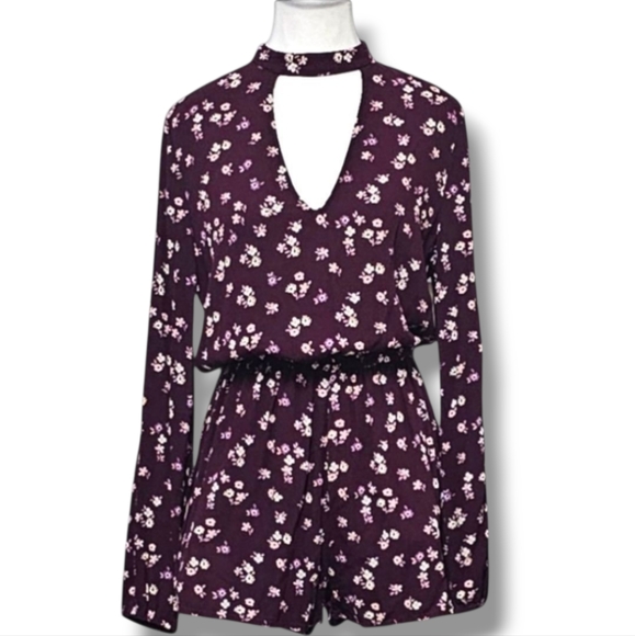 AEROPOSTALE | FLORAL CHOKER NECK ROMPER - Picture 1 of 16
